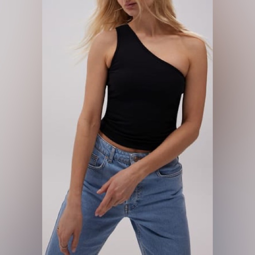 Josefine HJ x NA-KD Black One Shoulder Top NWT
